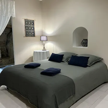 Holiday home Le Logis D'hortense *